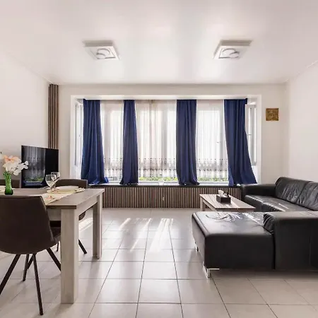 Sweet 1 Double And 2 Single Beds Apartament *